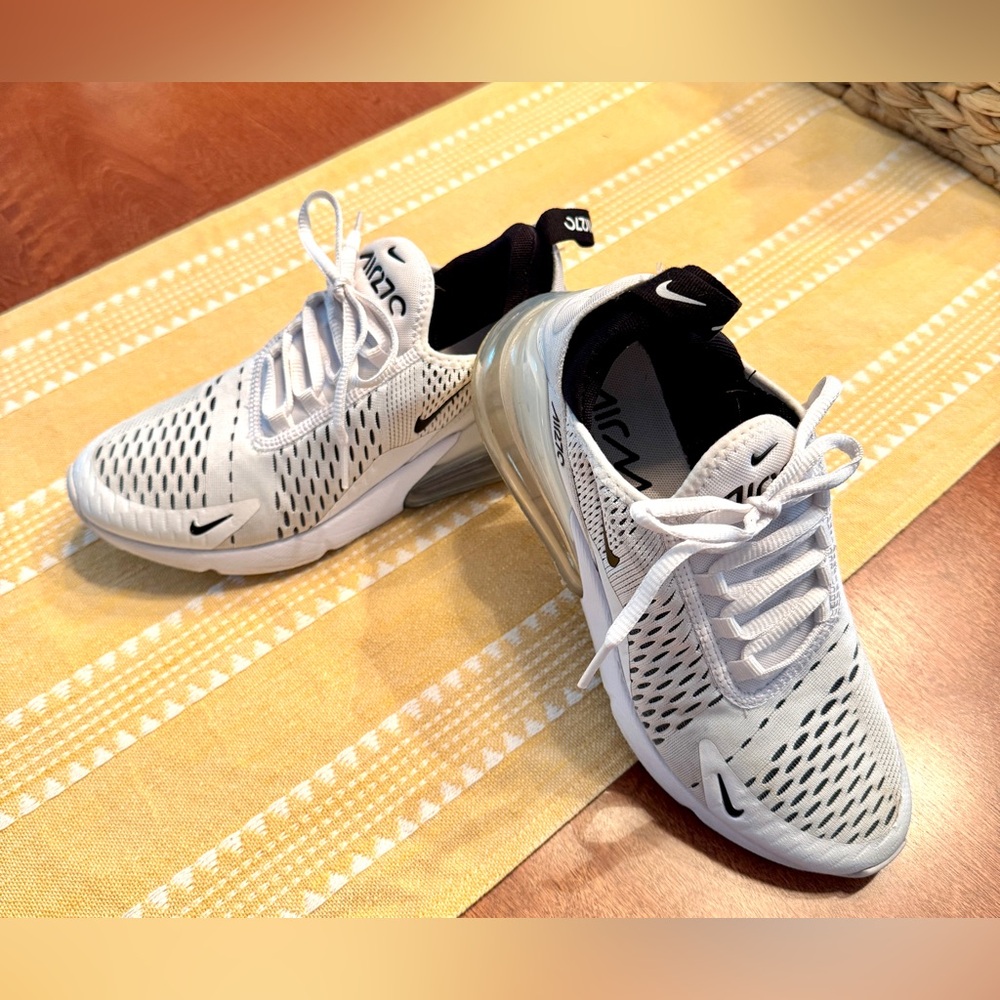 Nike Air Max 270 Gray and Black Sneakers